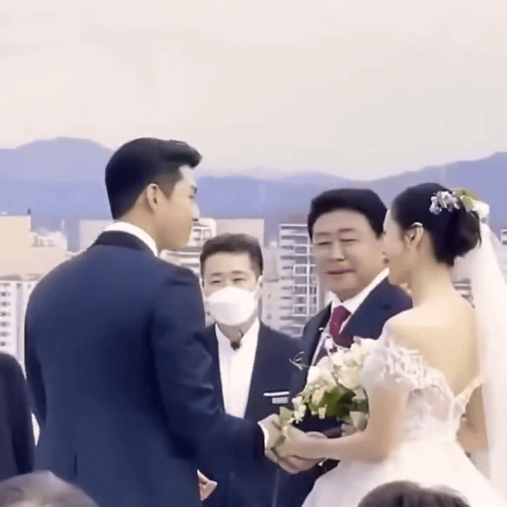 Hyun Bin bị "bóc trần" thói quen lãng mạn với Son Ye Jin, fan thốt lên: “Ngọt ngào đến thế này sao không rung động?” 3