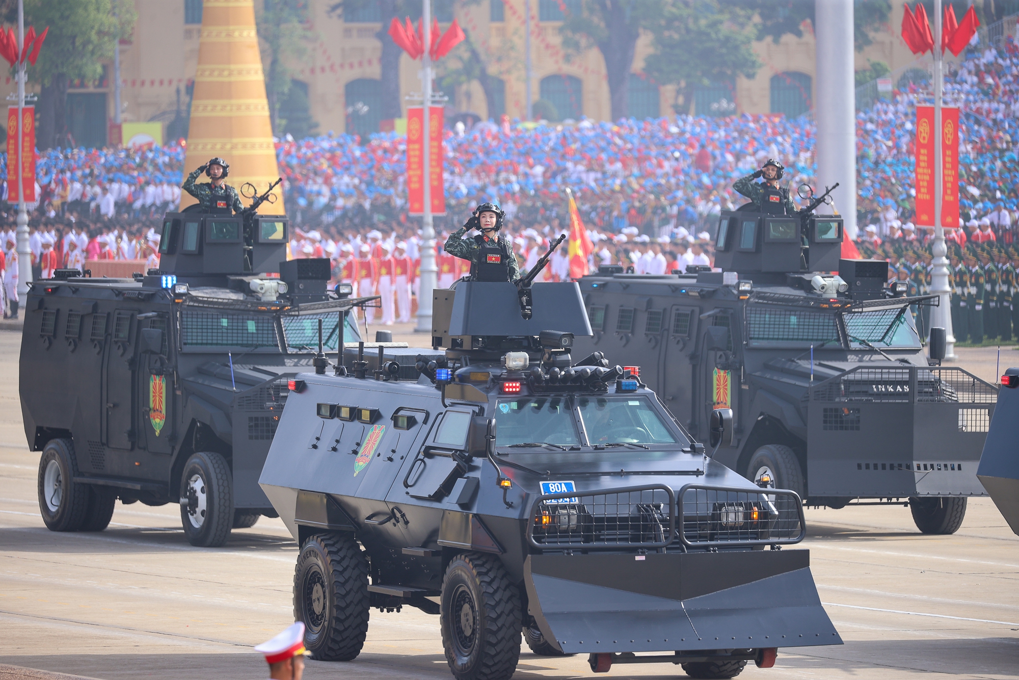 CÔNG AN NHÂN DÂN VÌ ĐẢNG, VÌ DÂN 3