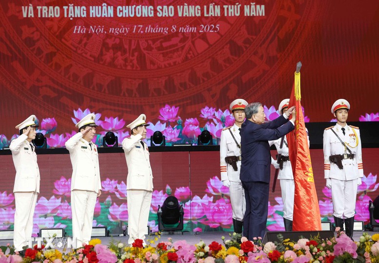 CÔNG AN NHÂN DÂN VÌ ĐẢNG, VÌ DÂN 2