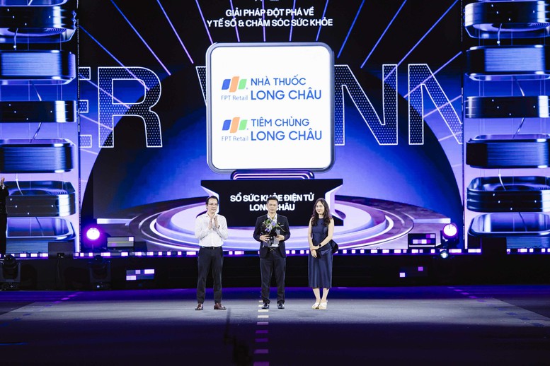 Long Châu thắng giải 'Giải pháp đột phá về y tế số và chăm sóc sức khỏe' tại Better Choice Awards 2025 1
