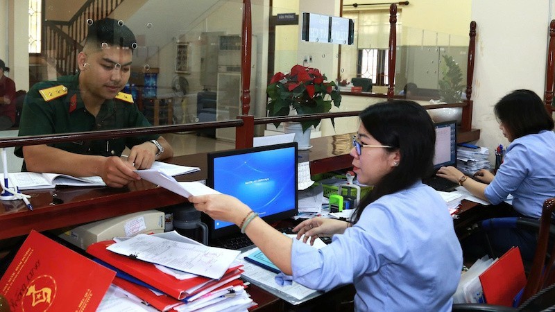 Công chức làm việc cả ngày thứ Bảy, Chủ nhật để hoàn thành chi trả chế độ theo Nghị định 178 1