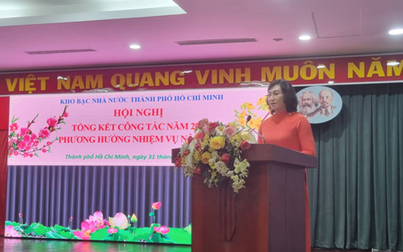 Bà Phan Thị Thắng yêu cầu làm rõ việc vì sao kết dư 10.000 tỉ đồng nhưng các quận huyện lại thiếu vốn đầu tư - Ảnh: A.H.