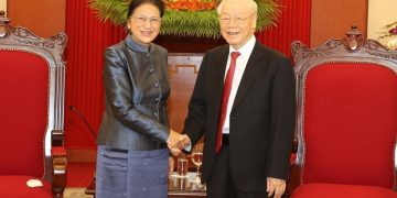 Tổng Bí thư Nguyễn Phú Trọng tiếp bà Pany Yathotou - Ủy viên Bộ Chính trị, Phó Chủ tịch nước Lào. Ảnh: TTXVN