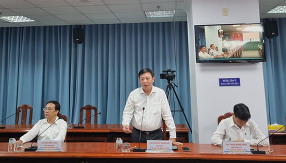 Ông Nguyễn Hoàng Hải, giám đốc Kho bạc Nhà nước TP.HCM, phát biểu trong buổi họp cuối ngày hôm nay, 12-5 - Ảnh: A.H
