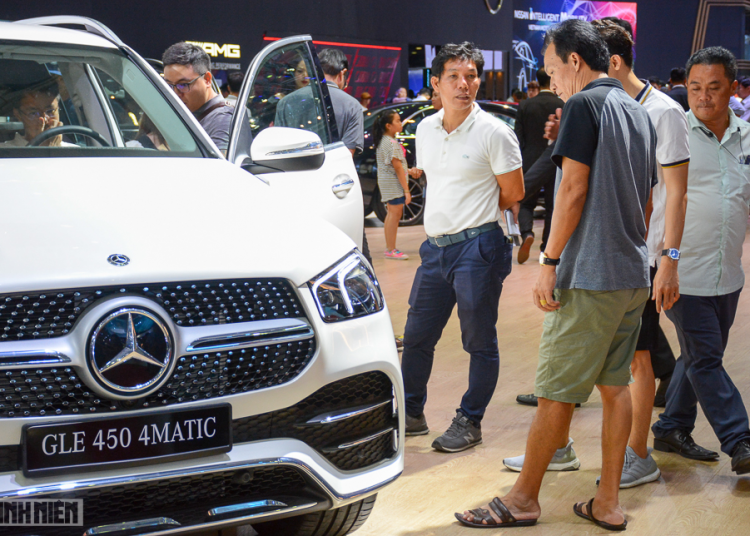 Lexus, Mercedes-Benz lần lượt điều chỉnh giá bán nhiều mẫu mã đang phân phối tại Việt NamBÁ HÙNG