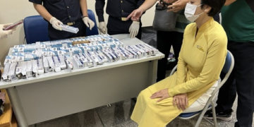4 nữ tiếp viên hàng không hãng Vietnam Airlines - những người mang hơn 11kg chất cấm từ Pháp về sân bay Tân Sơn Nhất - được phép về nhà nhưng vẫn phải phối hợp điều tra