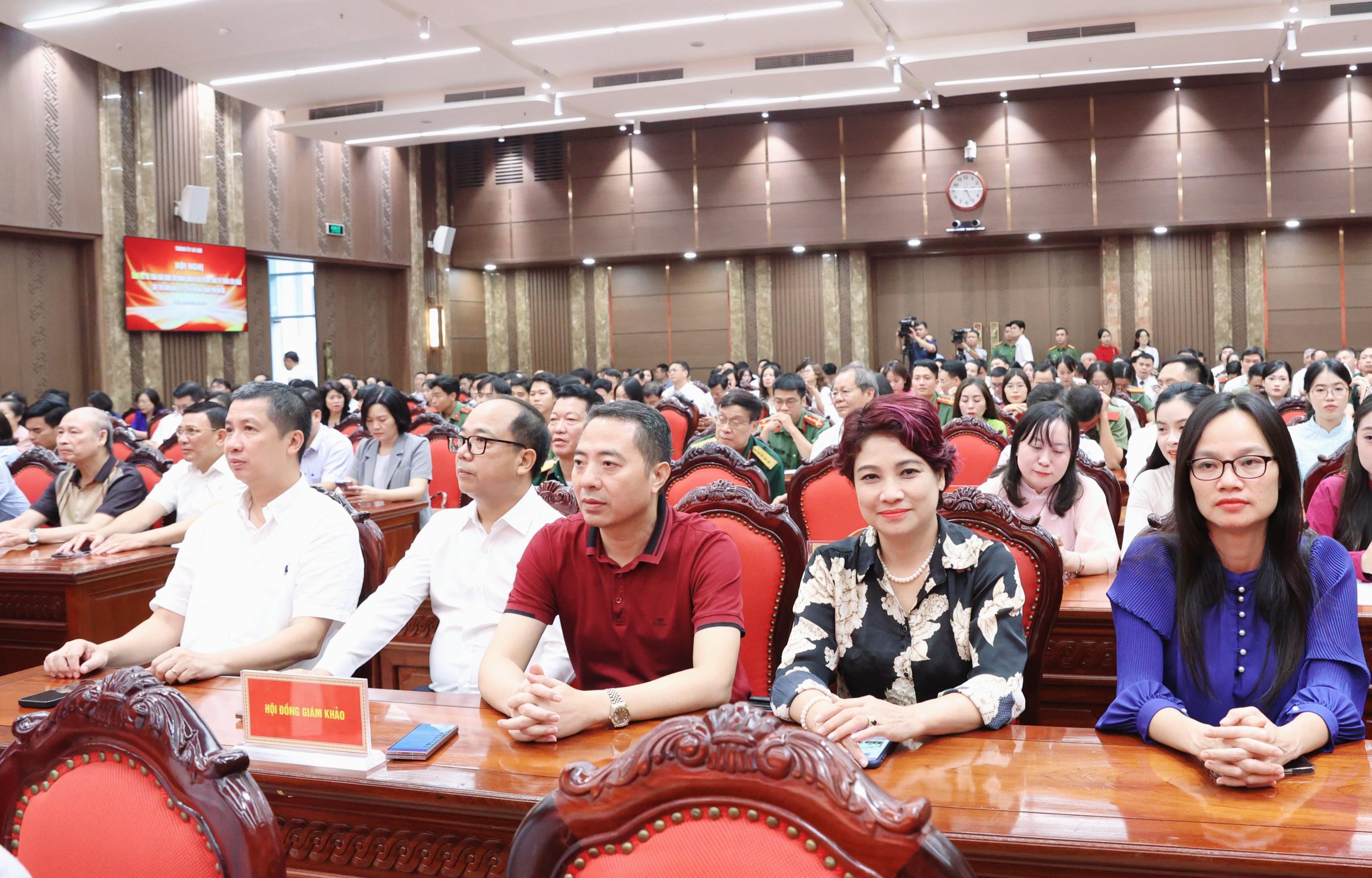 Khen thưởng 99 tác phẩm đạt giải Cuộc thi chính luận bảo vệ nền tảng tư tưởng của Đảng lần thứ Năm 3