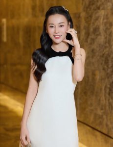 Phương Oanh cứng rắn đáp trả hành vi giả mạo 1
