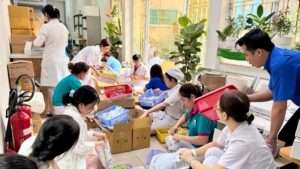 Thành phố Hồ Chí Minh hỗ trợ 10.000 túi thuốc cho người dân vùng bão 28
