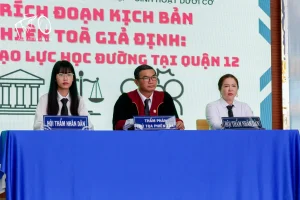 Học sinh 'thấm' luật bằng trải nghiệm thực tế qua phiên tòa giả định 7