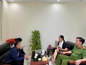 Kịp thời ngăn chặn người phụ nữ bị bạn trai 'phi công Việt kiều' lừa tiền 26