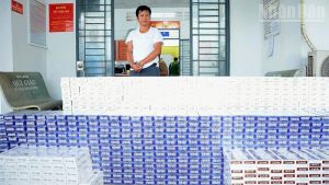 Bắt đối tượng vận chuyển hơn 11.000 bao thuốc lá lậu bằng ô-tô 19